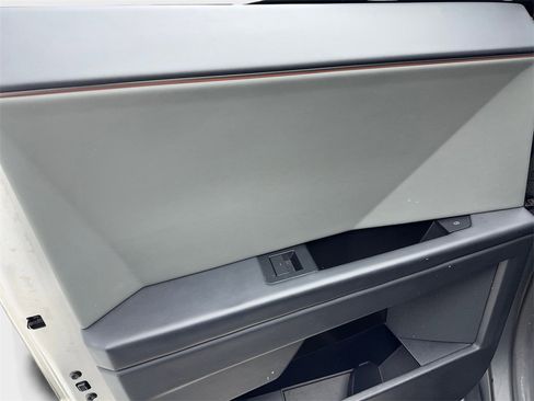 Used 2024 Tesla Cybertruck AWD Crew Cab image 41