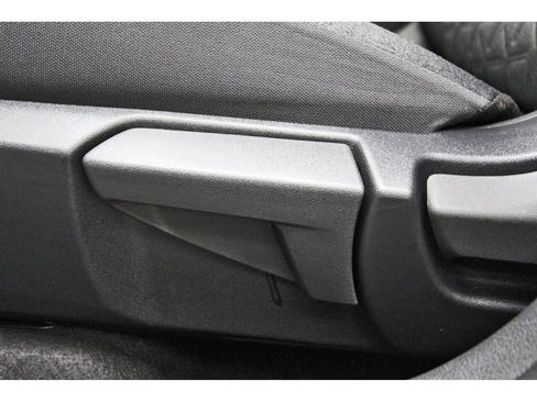 New 2026 Nissan Kicks SV w/ Charging Package FWD image 28