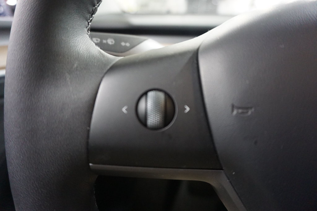 Used 2024 Tesla Model Y Long Range RWD image 6