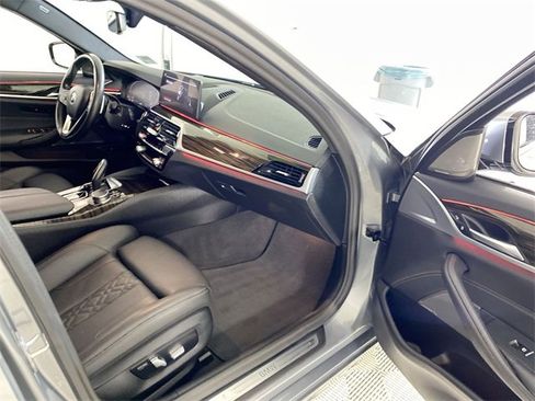 Used 2023 BMW 530i 530i w/ Premium Package image 36
