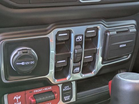 Used 2023 Jeep Gladiator Rubicon w/ LED Lighting Group image 21