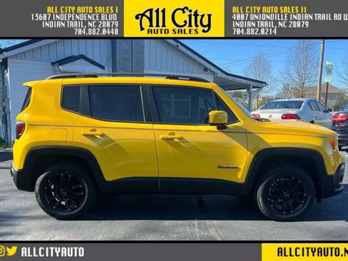 Used 2015 Jeep Renegade Latitude w/ Popular Equipment Group AWD/4WD image 8