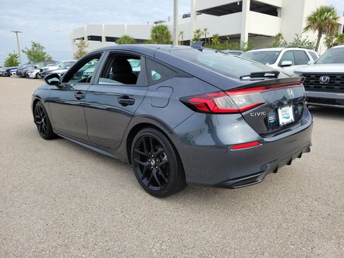 Used 2025 Honda Civic Sport image 4