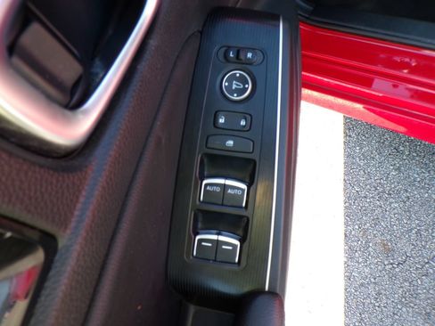 Used 2022 Honda Civic Touring image 10
