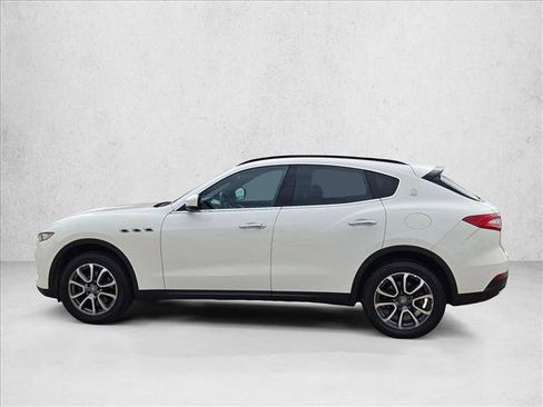 Used 2018 Maserati Levante AWD/4WD image 9