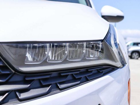Used 2023 Kia K5 LXS FWD image 7