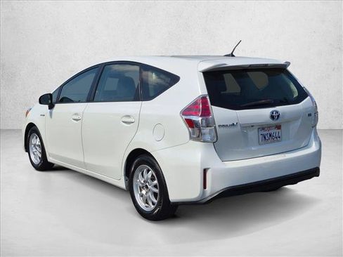 Used 2015 Toyota Prius V Three FWD image 8