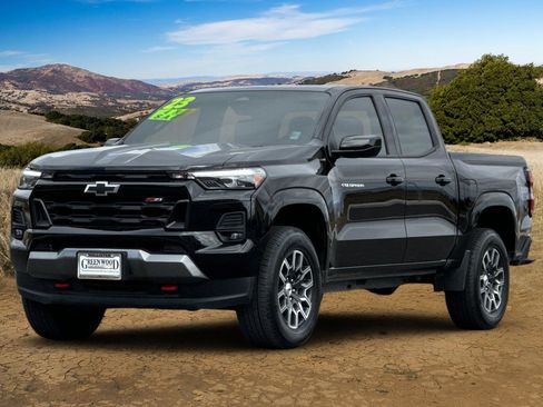 Used 2023 Chevrolet Colorado Z71 w/ Z71 Convenience Package 2 image 8