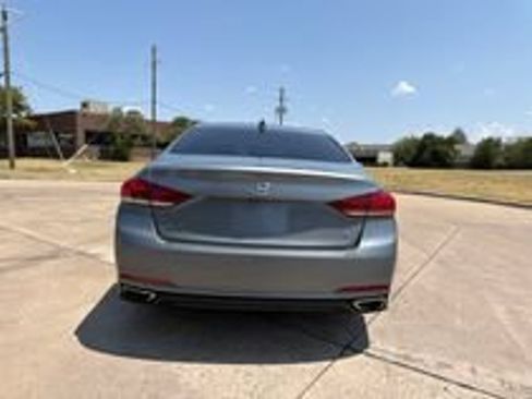 Used 2015 Hyundai Genesis 3.8 RWD image 5
