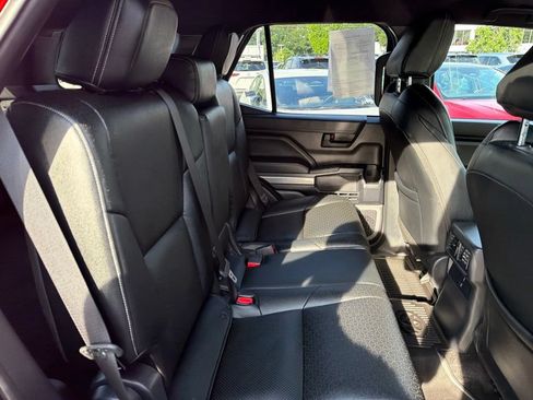 Certified 2025 Toyota 4Runner SR5 AWD/4WD image 15