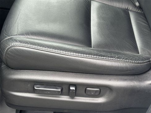Used 2019 Honda Pilot Touring image 13