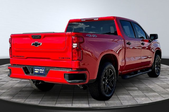 Used 2026 Chevrolet Silverado 1500 Custom w/ Turbomax Blackout Package AWD/4WD image 6