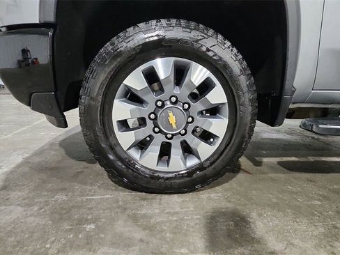 Used 2025 Chevrolet Silverado 2500 Custom w/ Custom Convenience Package image 14