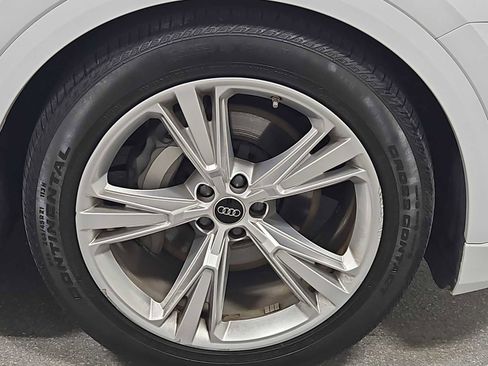 Used 2023 Audi Q8 Prestige image 12