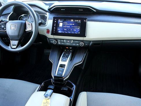 Used 2018 Honda Clarity Plug-In Hybrid image 19