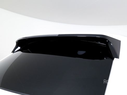 Used 2021 Rolls-Royce Cullinan Black Badge image 45