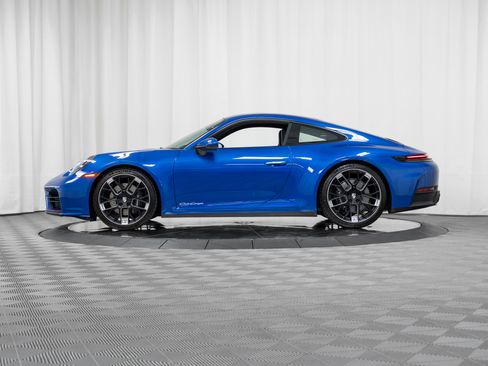 Used 2026 Porsche 911 Carrera T RWD image 42