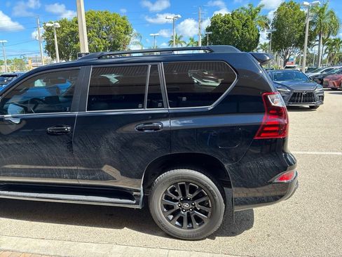 Certified 2022 Lexus GX 460 w/ Black Line Special Edition AWD/4WD image 8