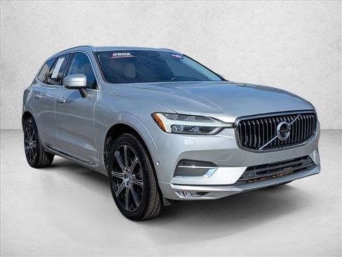Used 2019 Volvo XC60 T5 Inscription image 3