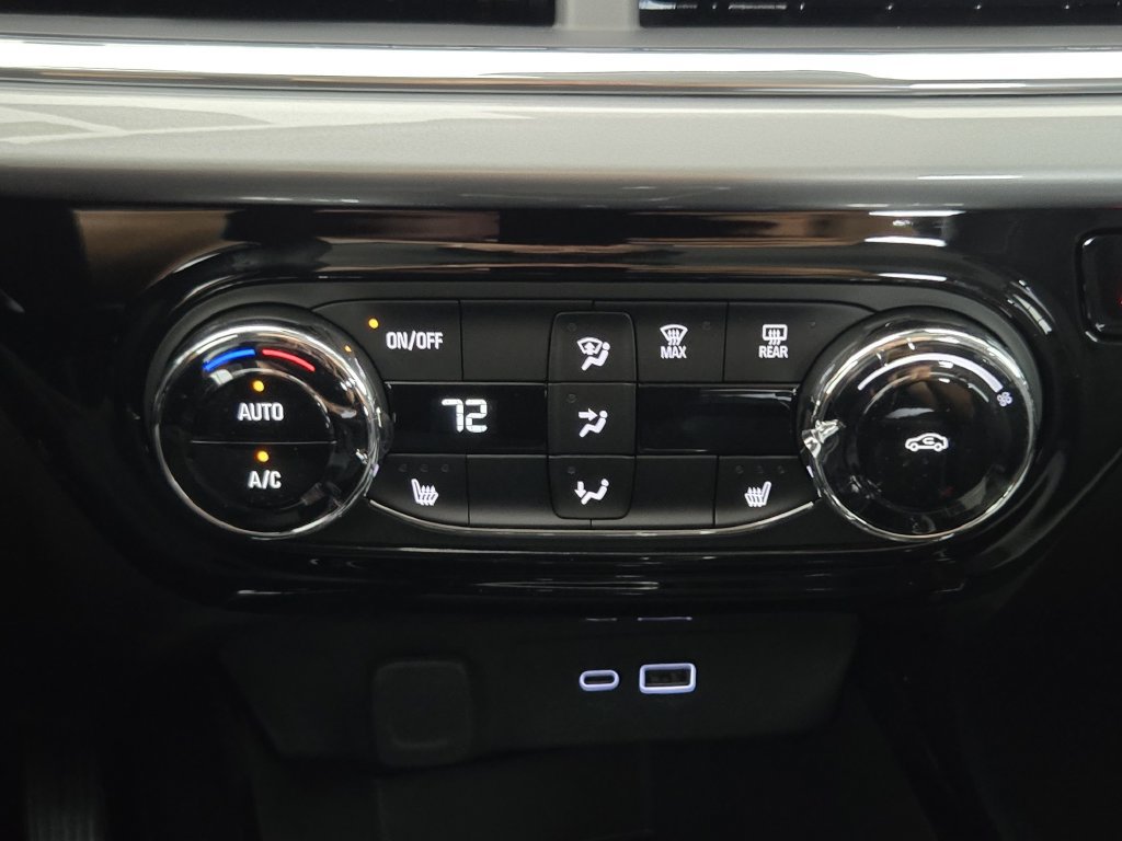 New 2026 Chevrolet Trax LT w/ LT Convenience Package FWD image 20