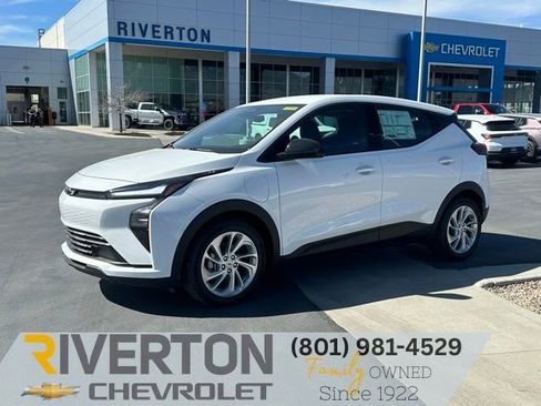 New 2027 Chevrolet Bolt LT w/ Comfort Package FWD image 1