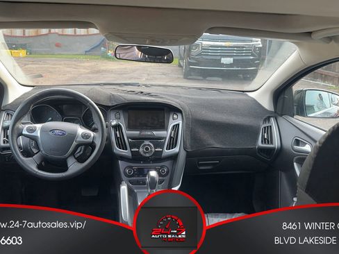 Used 2013 Ford Focus Titanium w/ Titanium Handling Pkg image 11