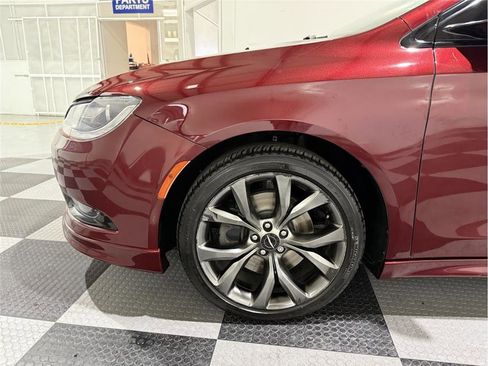 Used 2016 Chrysler 200 S w/ Navigation & Sound Group I image 12