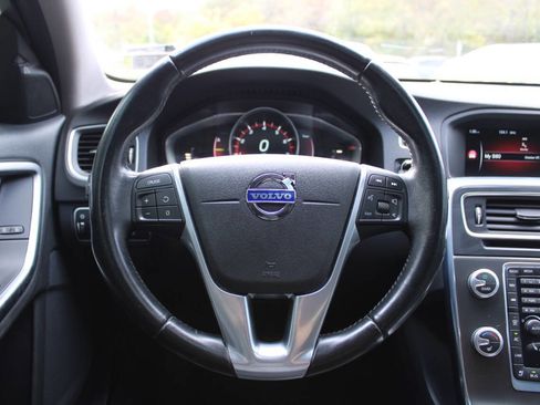 Used 2015 Volvo S60 T5 Premier image 37