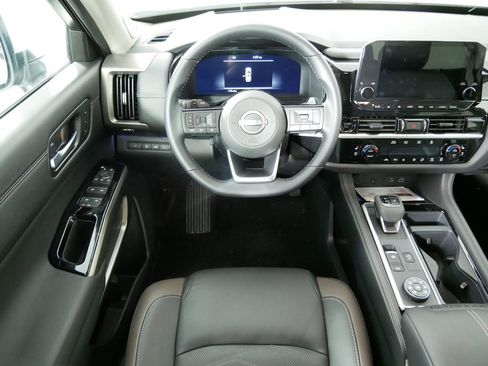 New 2025 Nissan Pathfinder Platinum image 20