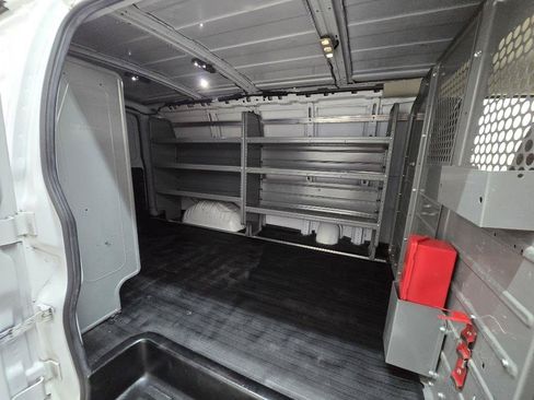 Used 2022 GMC Savana 2500 w/ Driver Convenience Package RWD image 18
