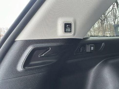 Used 2023 Jeep Grand Cherokee Limited image 37