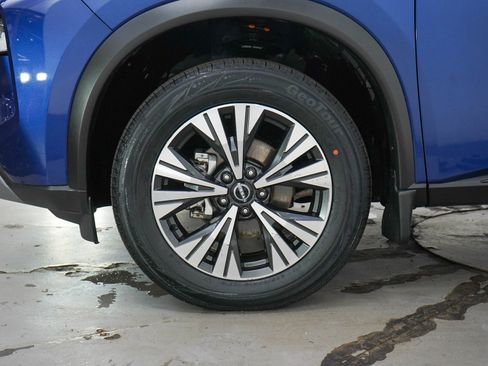 Used 2023 Nissan Rogue SV AWD/4WD image 29