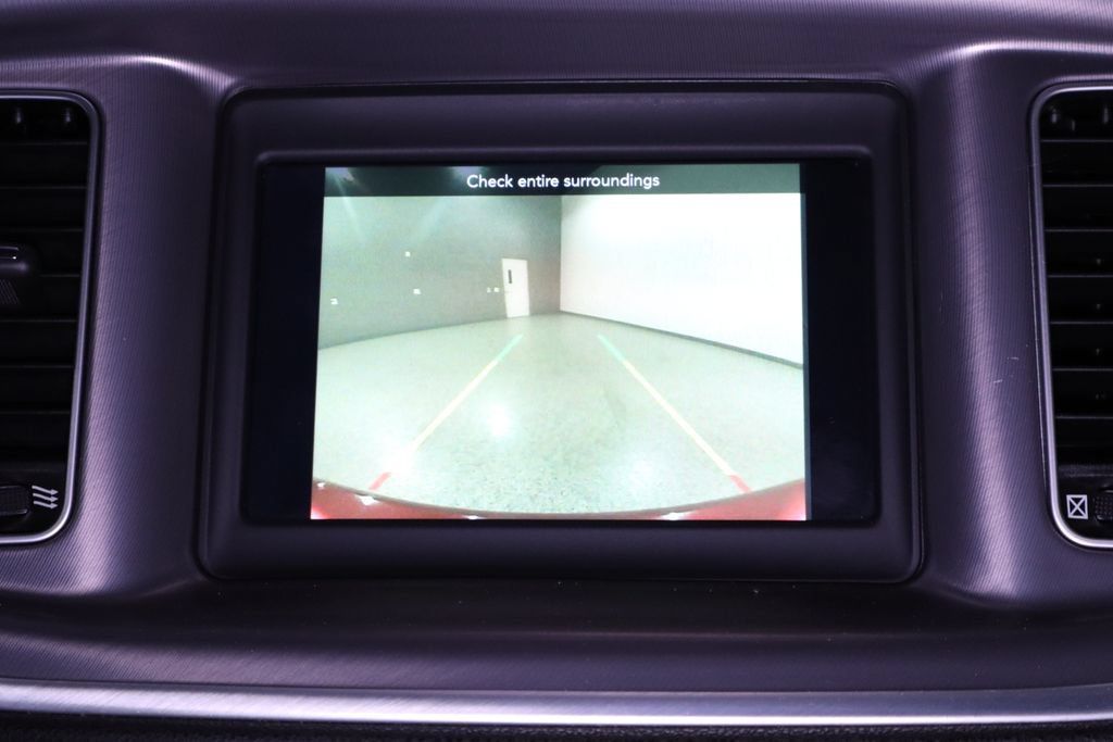 Used 2020 Dodge Charger SXT RWD image 18