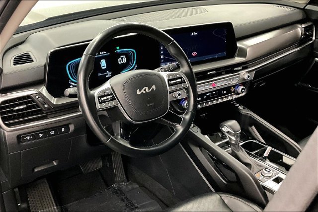 Used 2025 Kia Telluride S AWD/4WD image 16