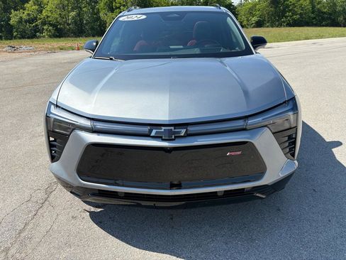 Used 2024 Chevrolet Blazer EV RS RWD image 8