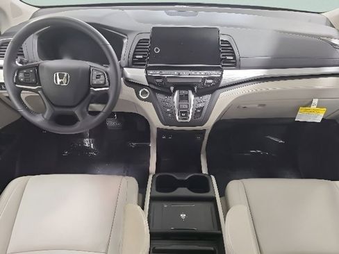 Used 2026 Honda Odyssey EX-L image 2