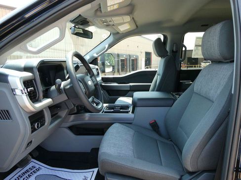 New 2026 Ford F250 XLT w/ XLT Premium Package AWD/4WD image 18