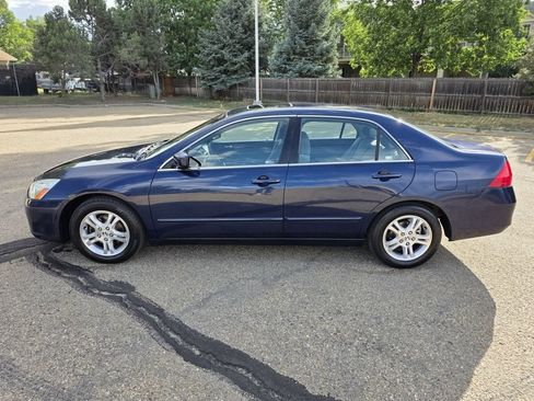 Used 2006 Honda Accord EX image 2