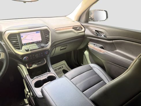 Used 2023 GMC Acadia Denali w/ Denali Technology Package FWD image 27