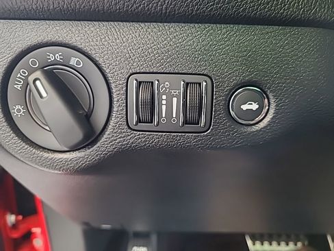 Used 2019 Dodge Challenger SRT Hellcat Redeye image 20