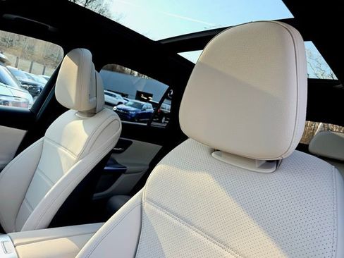New 2026 Mercedes-Benz GLC 300 4MATIC image 18