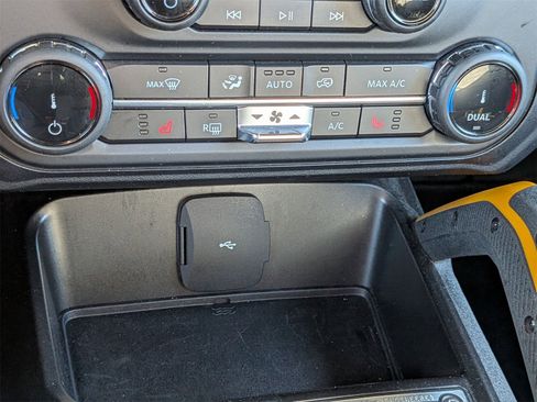 Used 2022 Ford Bronco Badlands image 24