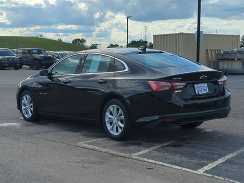 Used 2022 Chevrolet Malibu LT w/ Leather Package FWD image 5