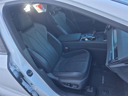 Used 2023 Lexus RX 500h F Sport image 18