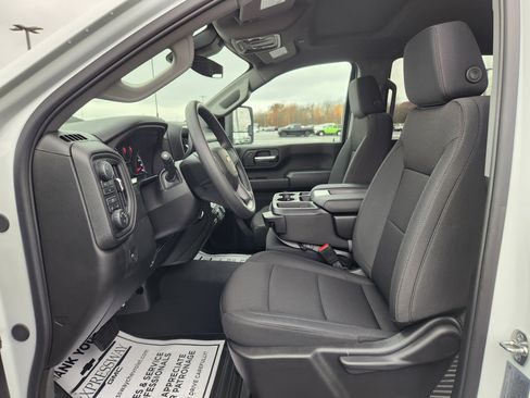 New 2026 Chevrolet Silverado 2500 Custom image 9