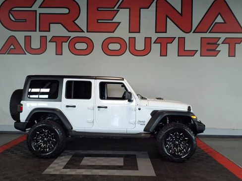 Used 2018 Jeep Wrangler Unlimited Sport S AWD/4WD image 1