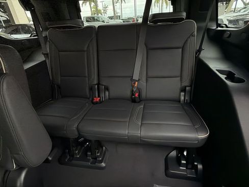 Certified 2023 GMC Yukon SLT w/ SLT Luxury Package RWD image 31