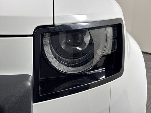 Used 2024 Land Rover Defender 110 SE AWD/4WD image 12