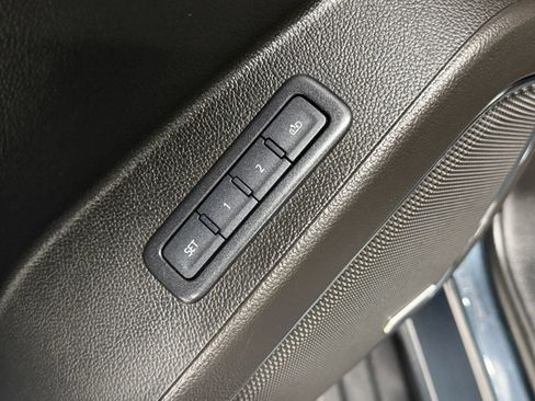 Used 2020 Chevrolet Suburban LT AWD/4WD image 24