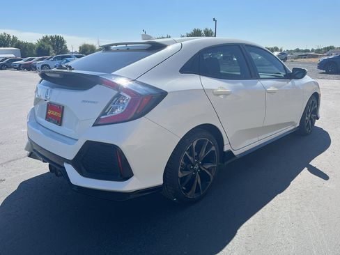 Used 2019 Honda Civic Sport image 4